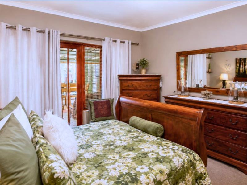 4 Bedroom Property for Sale in Heiderand Western Cape